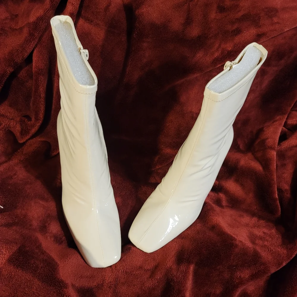 NIB MID CALF GO GO BOOTS Patent Leather Block Heel Side Zip Size 9 - Picture 4 of 12